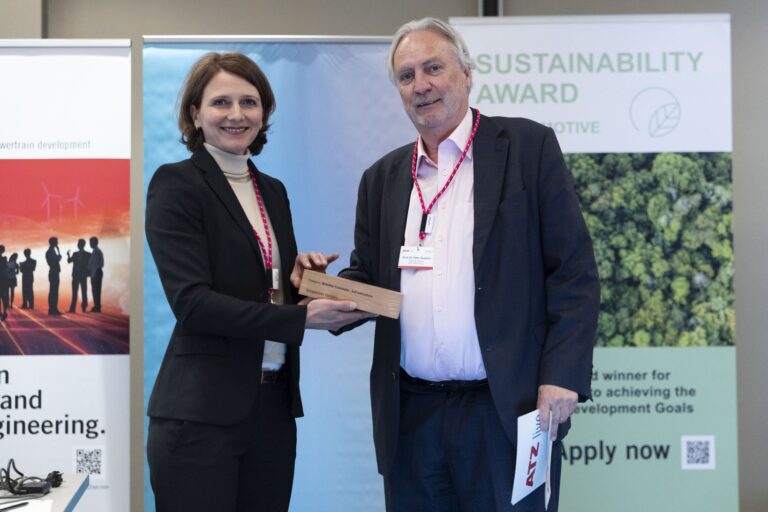 Nachhaltige Energielösung im Depot: Ampermo gewinnt Sustainability Award in Automotive 2025